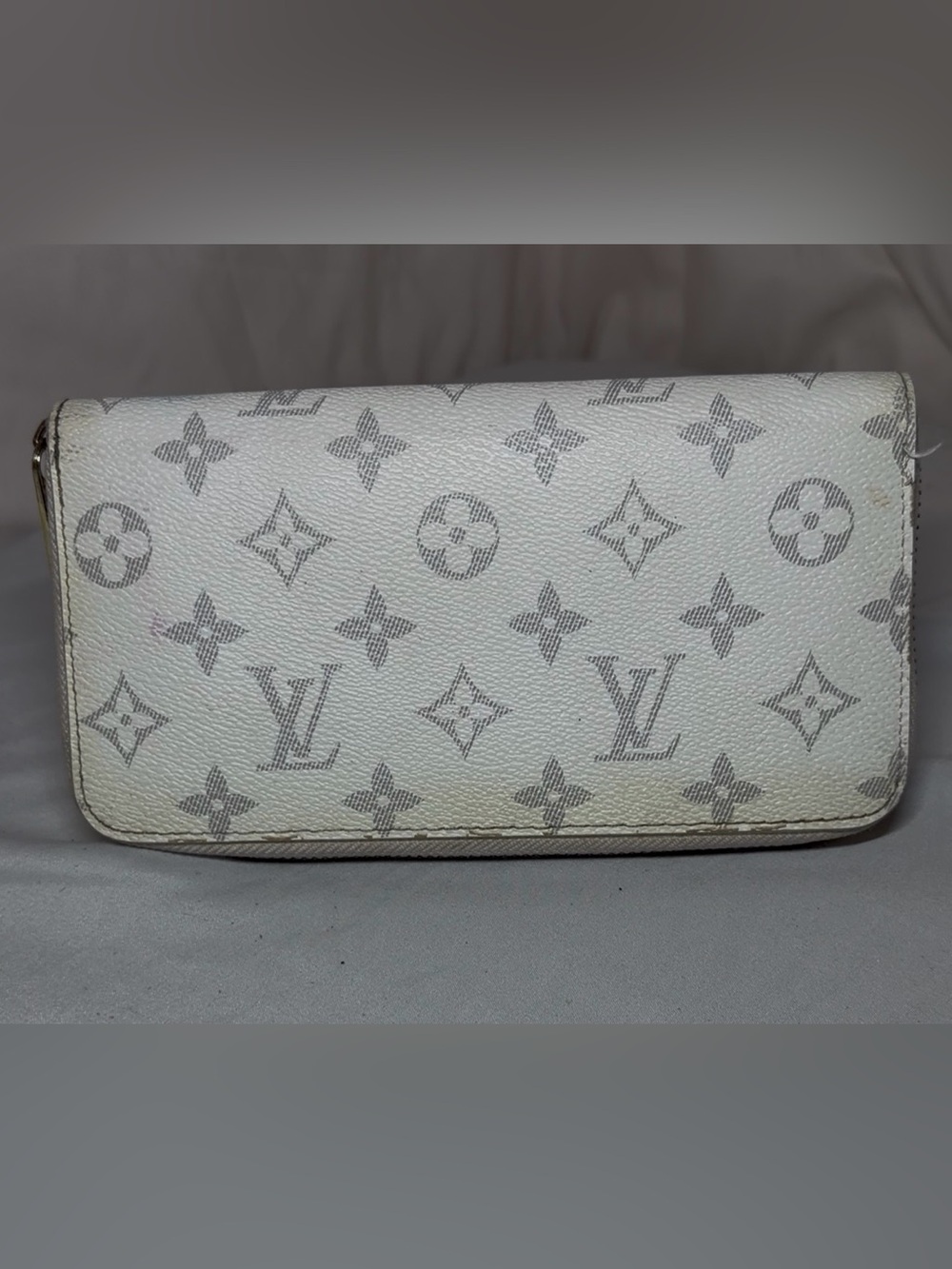 White wallet